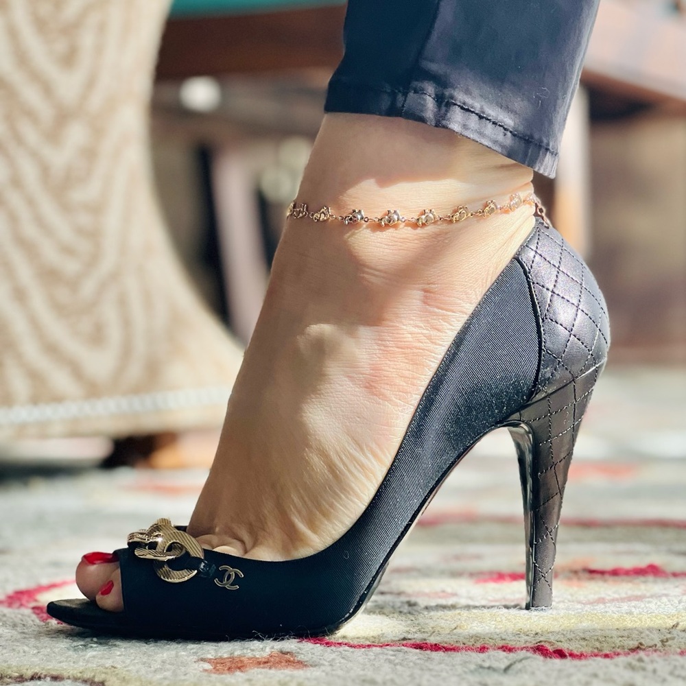 CHANEL black & gold detail chain heels peep toe leather shoes - Picture 3 of 16